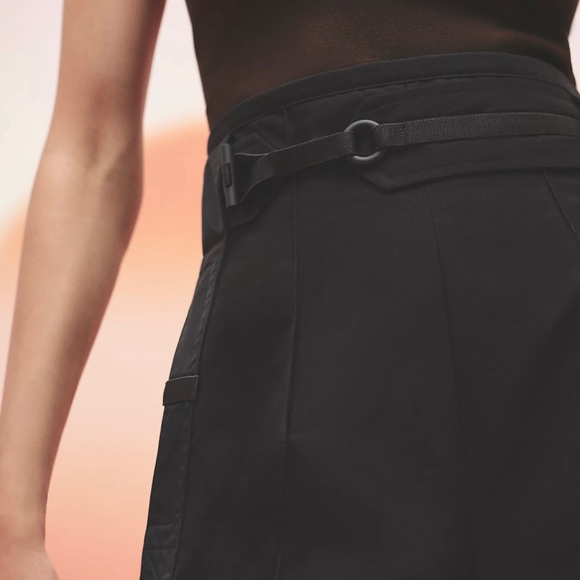 NWOT HERMES HIGH WAISTED SHORTS IN BLACK. 2023 collection. SIZE 36/US 4 - Picture 4 of 10